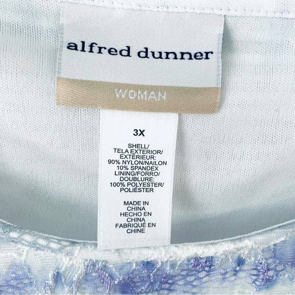 NWT Alfred Dunner "Isn't It Romantic" Ikat Biadere Crew Neck Top w/ Necklace -3X - Picture 4 of 12